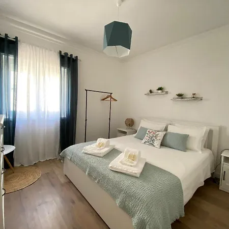 Casa Margarida Holiday home *